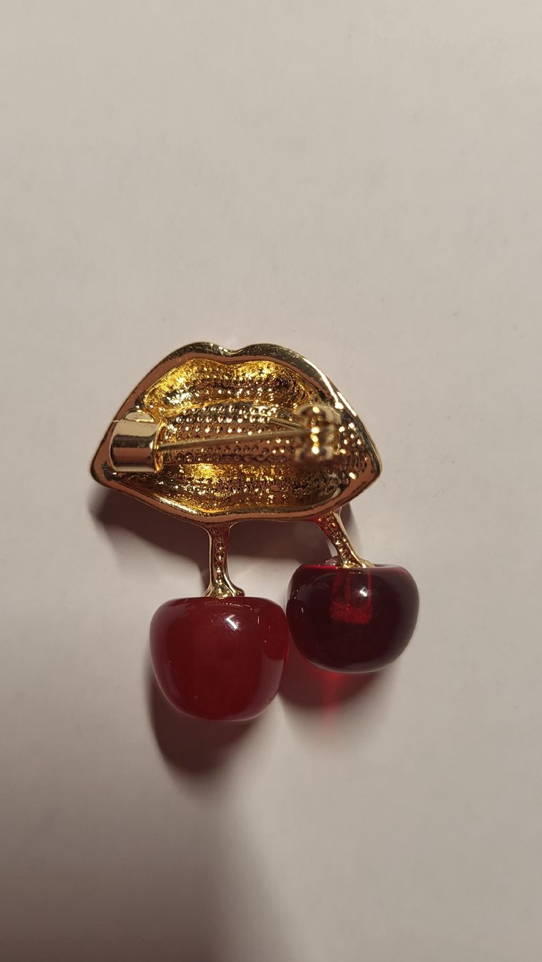 Broches & Aiguilles: Brosche – Neuf avec emballage d'origine à Muttenz par Igma 2