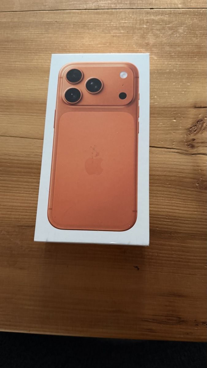 Apple Telefoni cellulari / Smartphones: Iphone 17 pro neuf dans son emballage – Nuovo e nell'imballaggio originale da Areuse venduto da fright