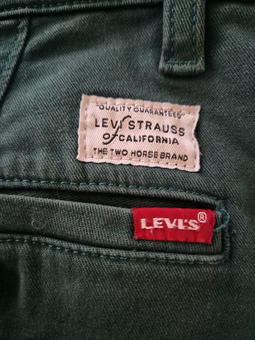 Levi's Pantaloni: Chino Hose - Levis Gr. 30/30 – Nuovo (secondo la descrizione) da Schaffhausen venduto da Madison74 1