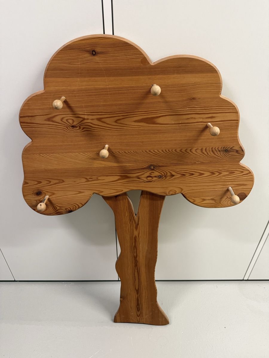 Garderobe: Schöne Kinderholzgarderobe von Wehrli – Gebraucht aus Brüttisellen von MaWa26