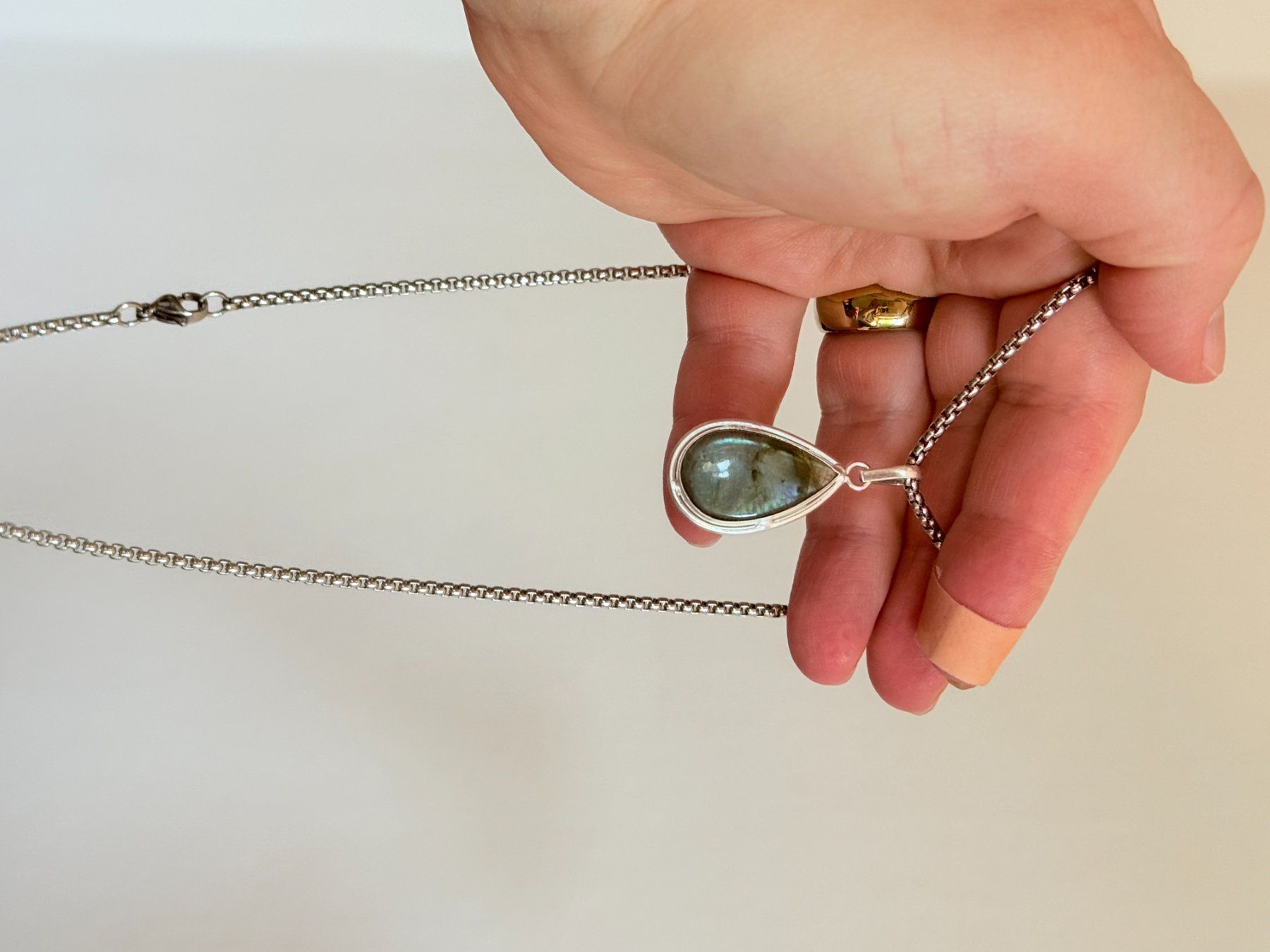 Ketten: Pendentif avec labradorite naturelle - neuf! – Neu und originalverpackt aus Genève von AWWA 3