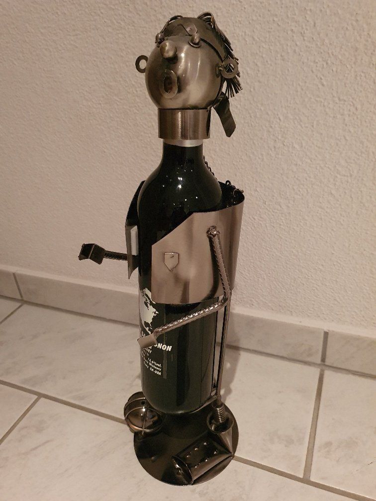 Statuette: Fussballer Weinflaschenhalter – Usato da Buttisholz venduto da sico20 2
