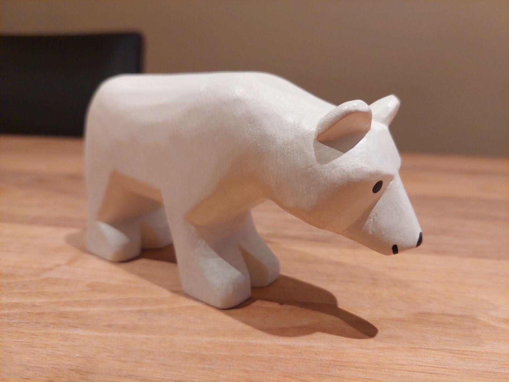 Statuette: Dekorativer Eisbär aus Holz –Deko oder Spielzeug – Usato da Brunnen venduto da Livianda 2