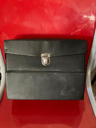 Borsa di pelle nera