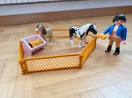 PLAYMOBIL PFERDEWEIDE MIT PONYS