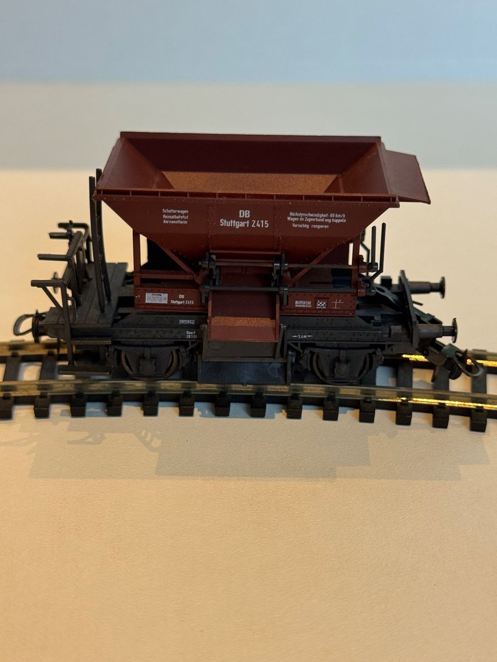 Roco Modelleisenbahnen: Roco Schüttgutwagen DB 4334 A – Gebraucht aus Brunnen von Useattle 1
