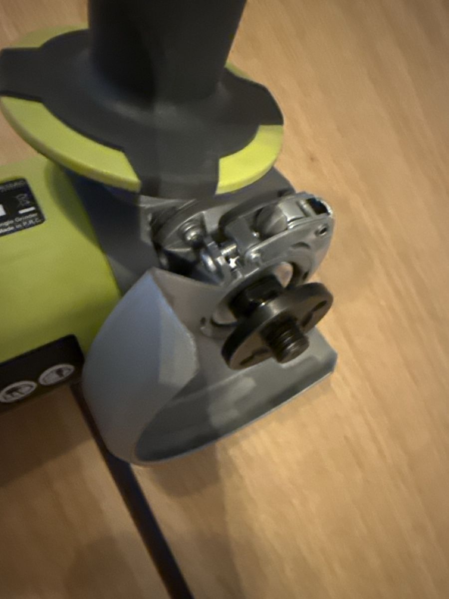 Ryobi Alle Werkzeuge: Ryobi Winkelschleiffer – Gebraucht aus Auenstein von mar_cw5z 2