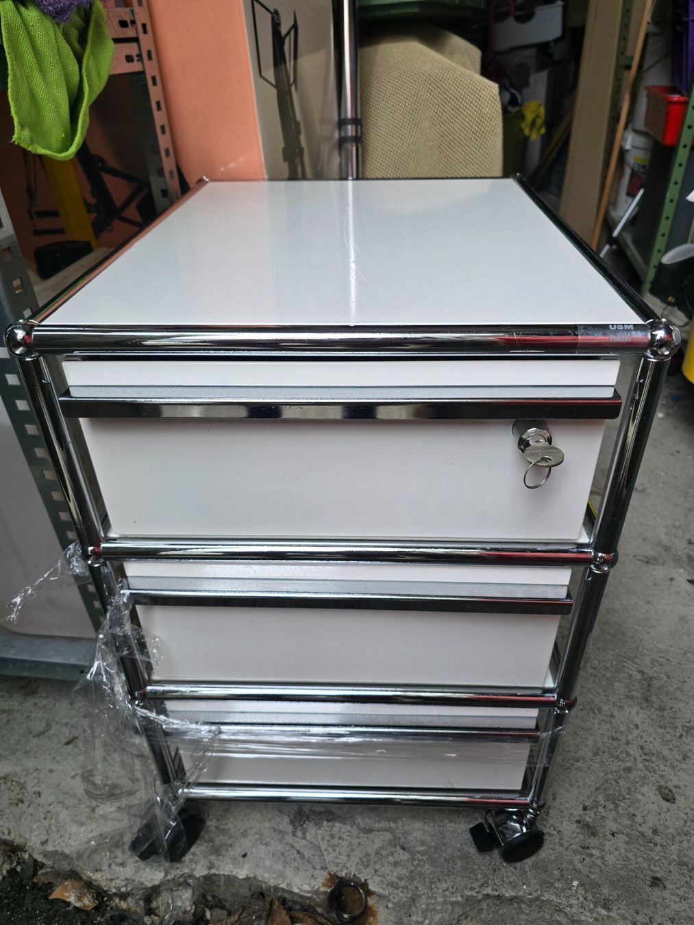 USM Korpus: USM Rollcontainer  weiss top Zustand – Gebraucht aus St gallen von bb_12