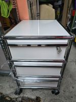 USM Rollcontainer  weiss top Zustand