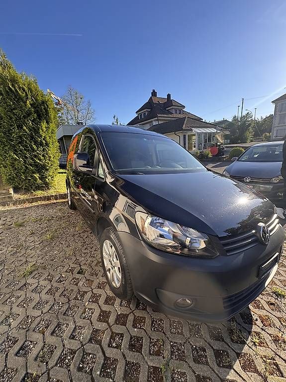 Veicoli commerciali: Vw Caddy 1.6 tdi 7 Plätzer  – Usato da Herzogenbuchsee venduto da Isnije01