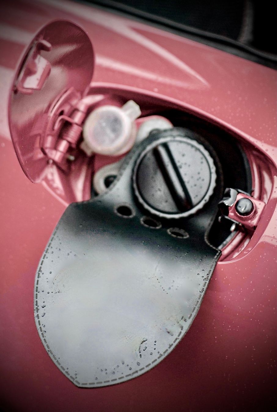 Porsche Accessori per altri veicoli: Porsche 911/912 Leder Einfüllschutz Nappaleder – Nuovo (secondo la descrizione) da Kilchberg ZH venduto da IROC84 2