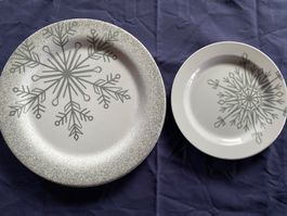 4+4x Winter Christmas Snowflake Plates, Melamine, 27 & 20cm