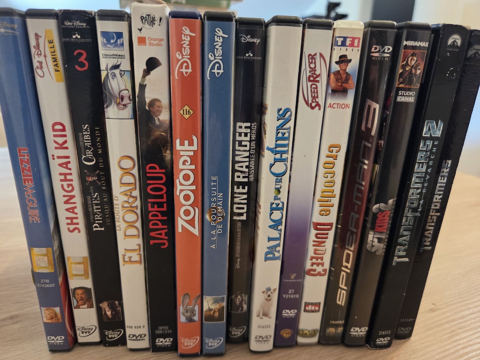 Tutti i DVDs: lot de 15 DVD  – Usato da Tramelan venduto da mic_5lzm 1