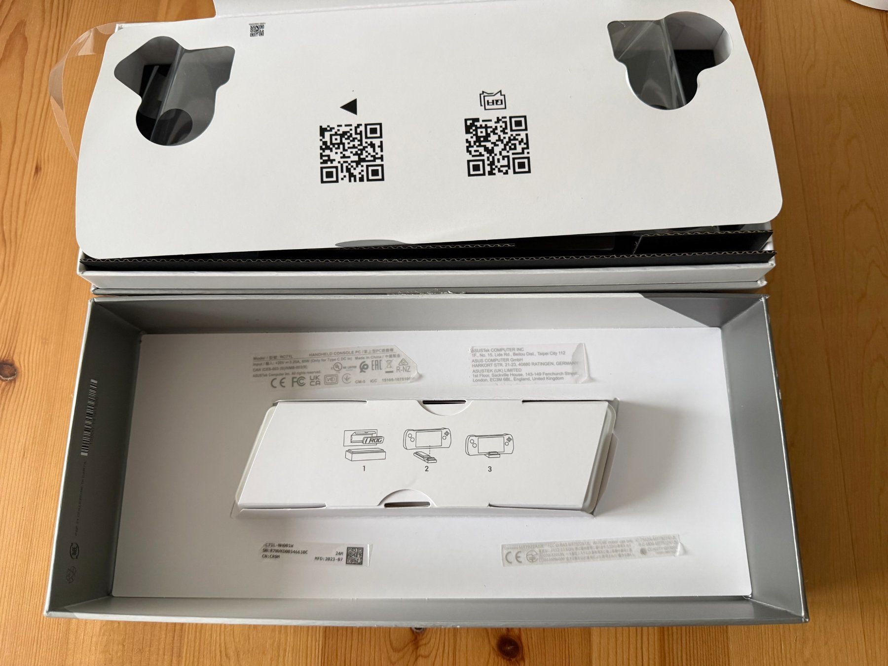 Asus Console: ROG Ally Z1 Extreme + Case + Dock – Usato da Zürich venduto da pf_ 5