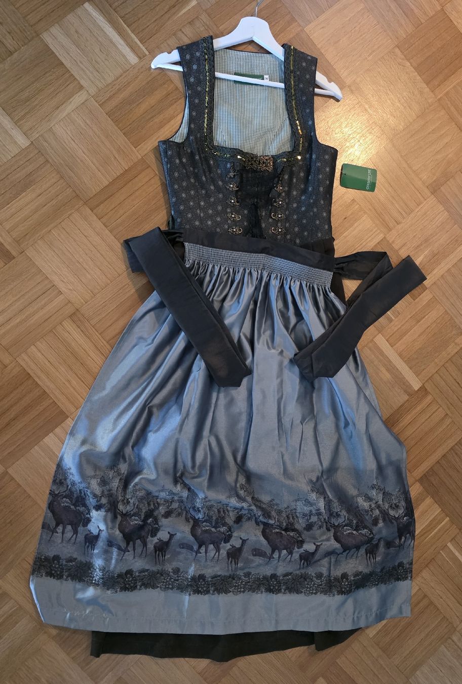 Vestiti: Dirndl lang dunkelgrün Gr. 38 neu – Nuovo e nell'imballaggio originale da Wädenswil venduto da nad_cpx6