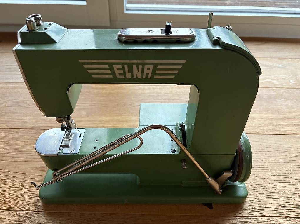 Macchine da cucire: Elna Nähmaschine – Usato da Buus venduto da Frodo24