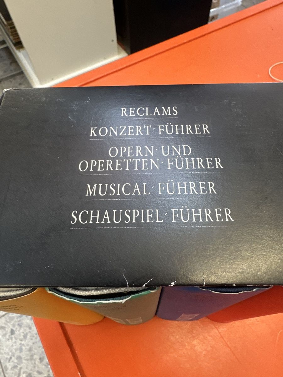 Bücher: Reclams Konzert-, Opern-, Musical-, Schauspielführer – Gebraucht aus Frümsen von Katzen0