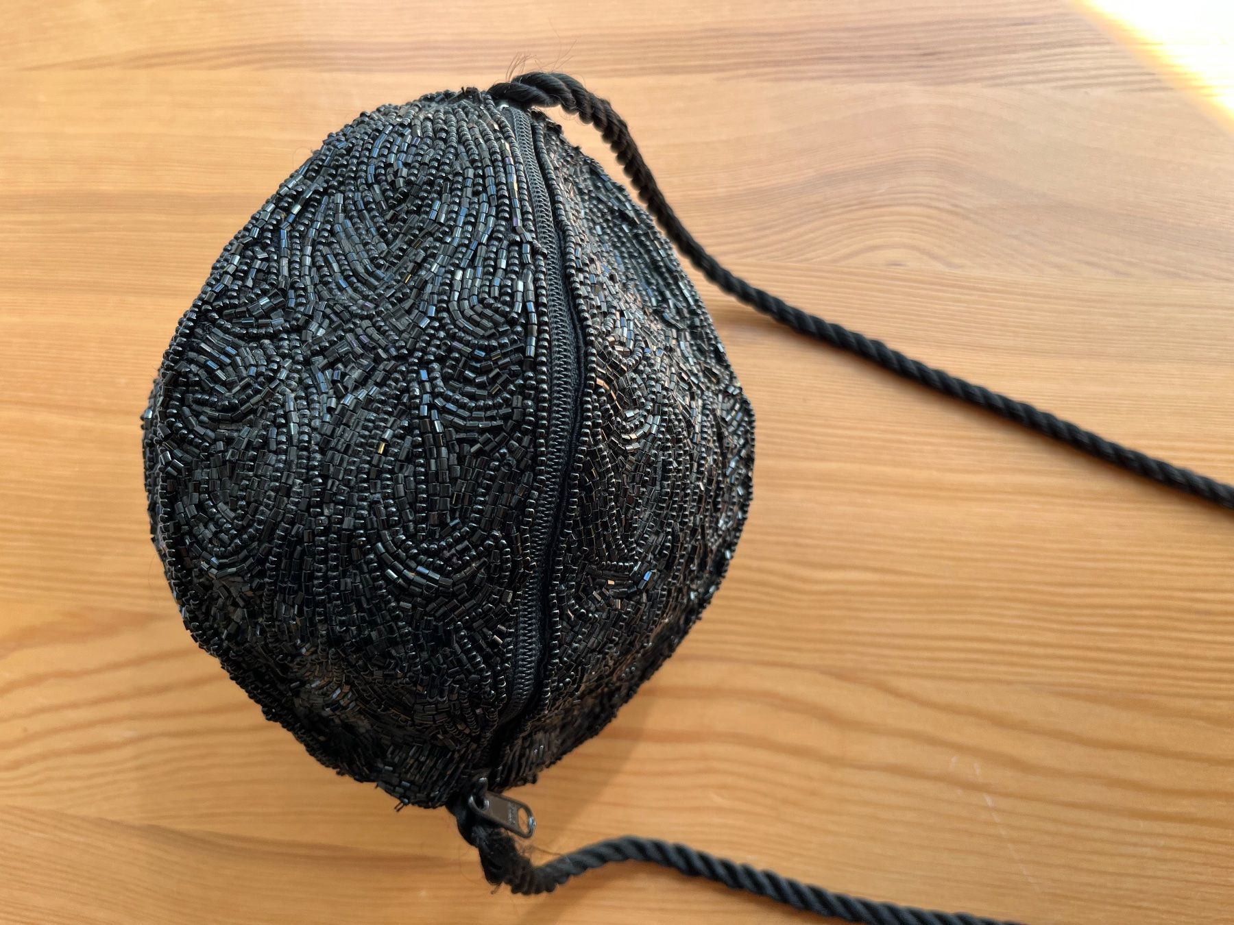 Borse da donna: Vintage Perlentasche schwarz – Usato da Basel venduto da miriricar 1