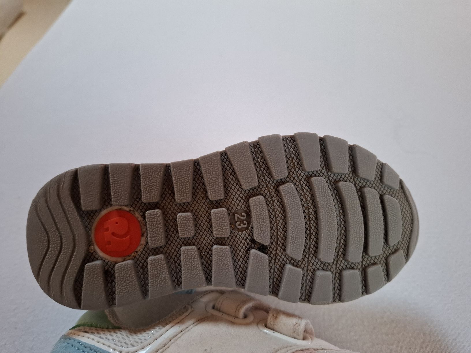 Elefanten Scarpe per ragazze: Süsse Elefanten Kinderschuhe Gr. 23 – Usato da Dottikon venduto da dan_7tqy 1