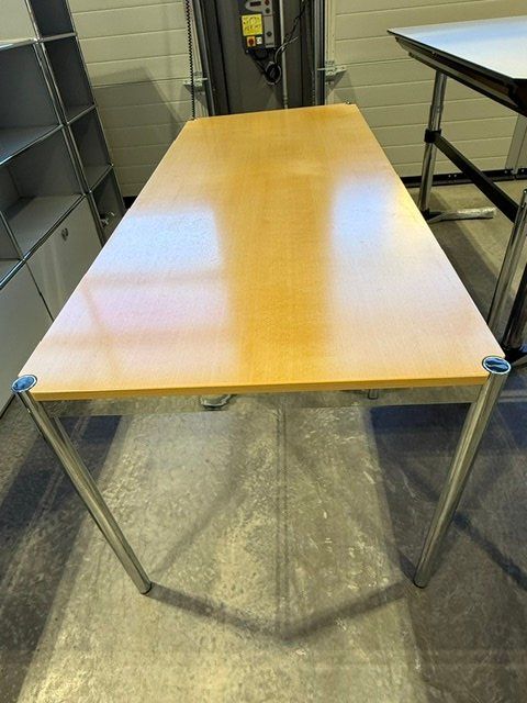 USM Tische: USM Haller Tisch 175x75 Buche Occasion – Gebraucht aus Lenzburg von Buerokonz