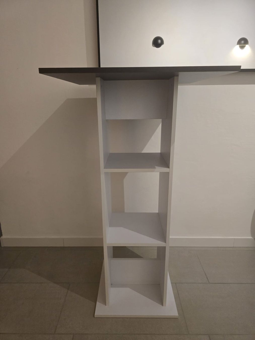 Tavoli: Stehtisch/Bartisch mit Regal, schwarz/weiss, Top Zustand – Usato da Oltingen venduto da ehu_68cq 1
