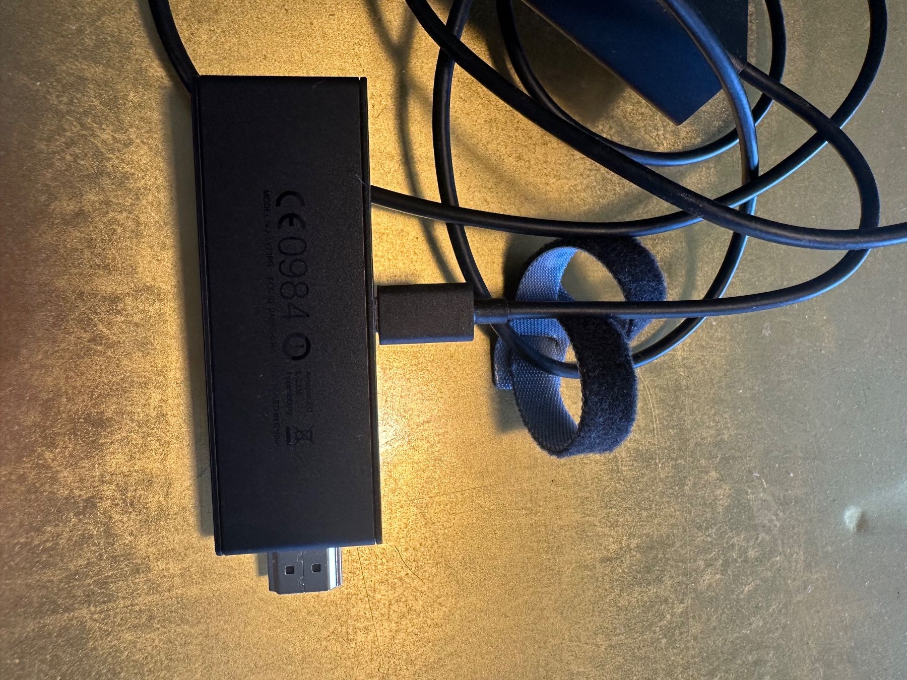 Amazon Lettore multimediale & Streamer: Amazon Fire TV Stick mit Ethernet-Adapter – Usato da Zürich venduto da art_2j7h 1