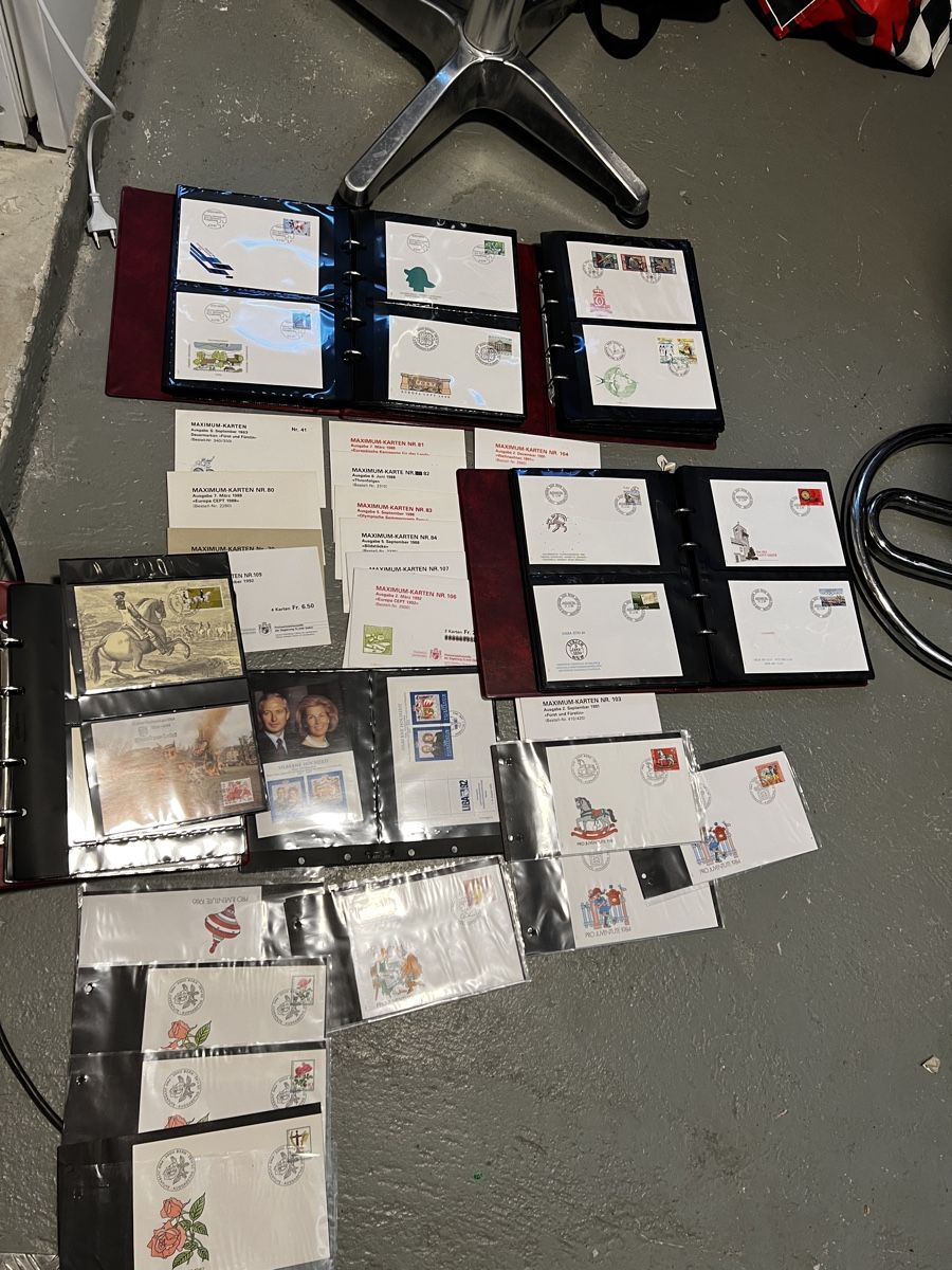 Alben: Briefmarken Sammlung  – Gebraucht aus Urdorf von AMBASSADOR 2