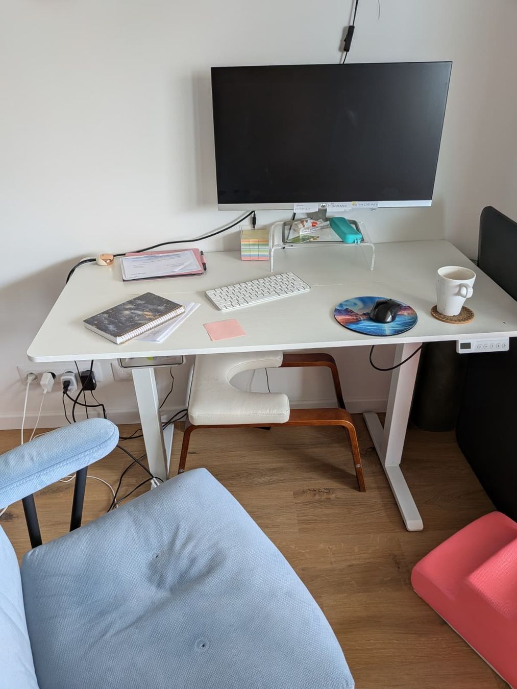 Schreibtische: Height adjustable desk (white) – Gebraucht aus Basel von fla_7flq