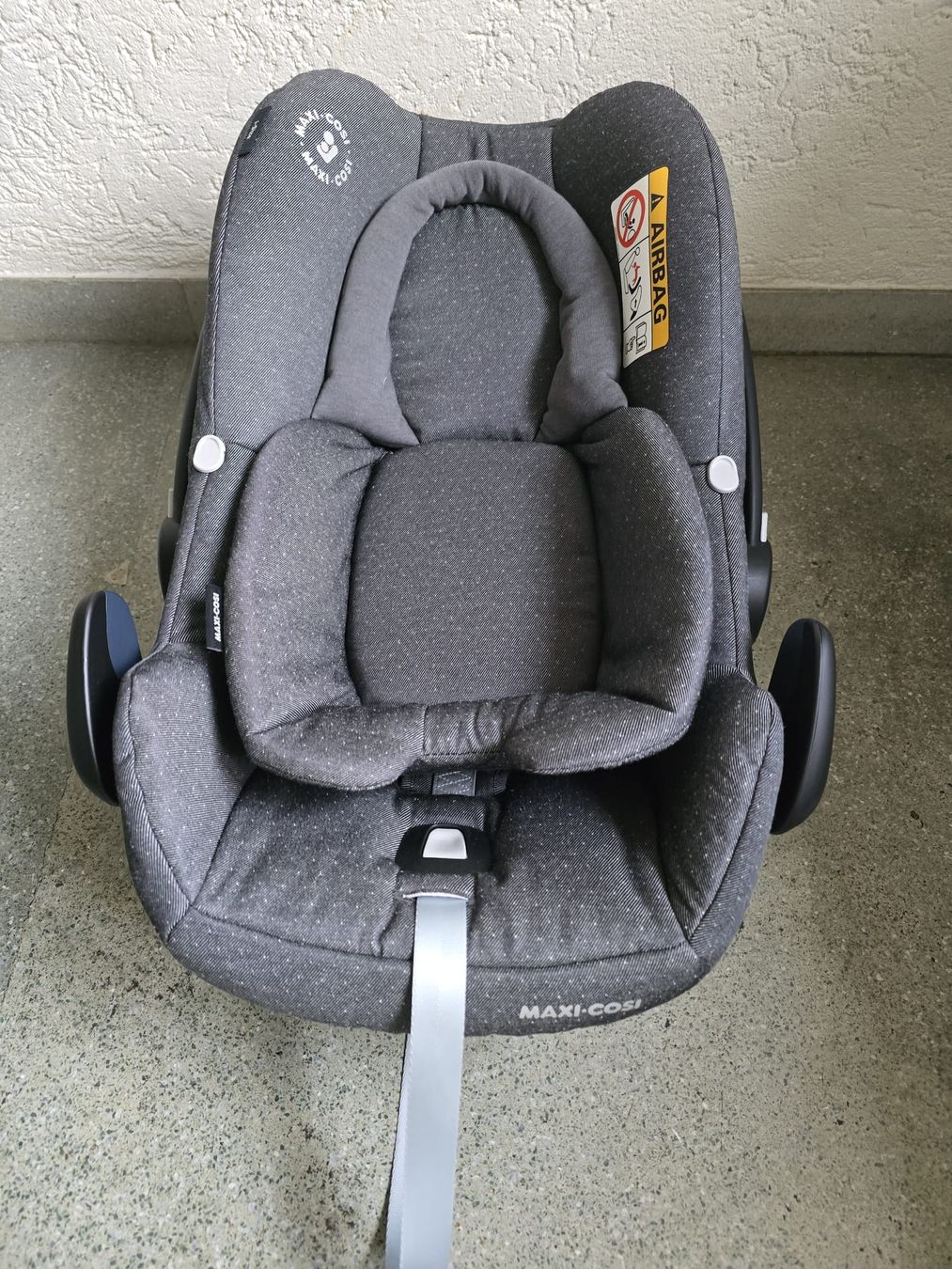 Maxi-Cosi Seggiolini per auto: Maxi-Cosi Babyschale Pebble Plus, Grau, Neu! – Nuovo (secondo la descrizione) da Zürich venduto da jan_7gjz