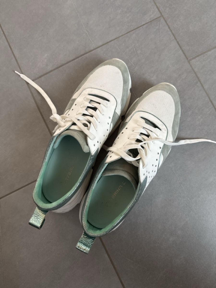Scarpe da donna: Bequeme Sneaker Echtleder – Usato da Fürstenau venduto da Du-01