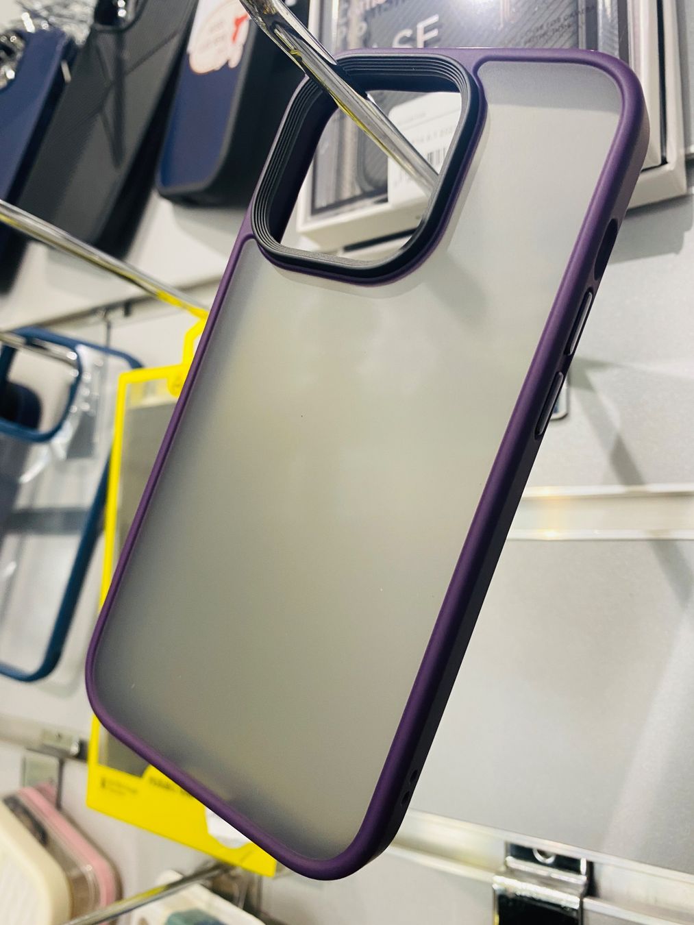 Cover & Protezioni schermo: coque iphone 14 pro/ pro Max cadre violet – Nuovo e nell'imballaggio originale da Morges venduto da DigiAC 4