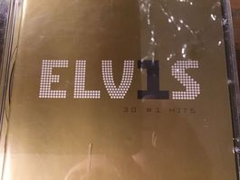 ELVIS    30  Hits.    o