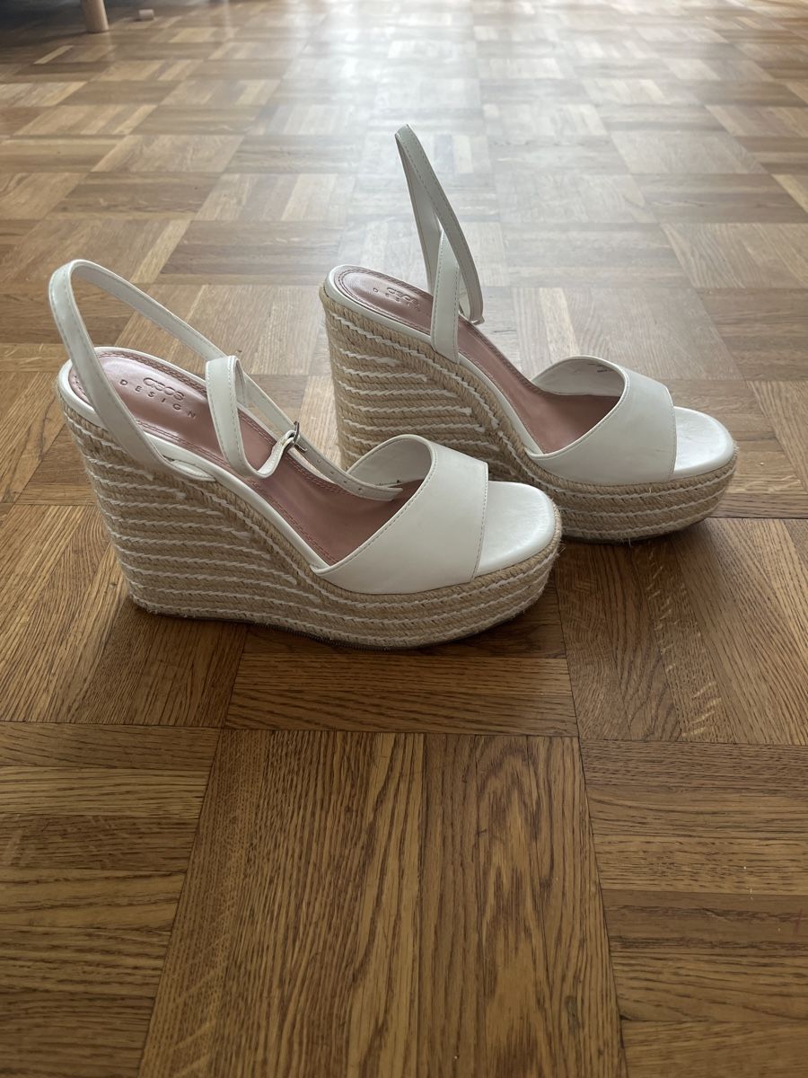 Damenschuhe: Keilpumps – Gebraucht aus Baldegg von Livio. 1