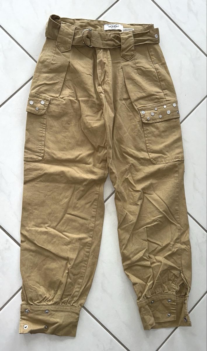 Pantaloni: MONDAY CARGO HOSE GR. S – Usato da Unteraegeri venduto da MH203 3