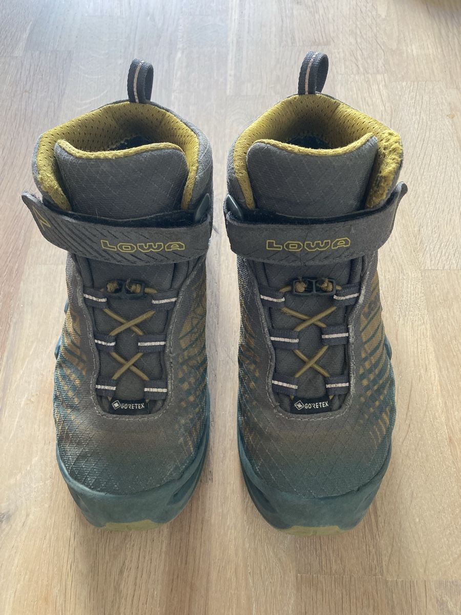 Lowa Schuhe für Jungen: Lowa 31 – Gebraucht aus Chur von Tommm