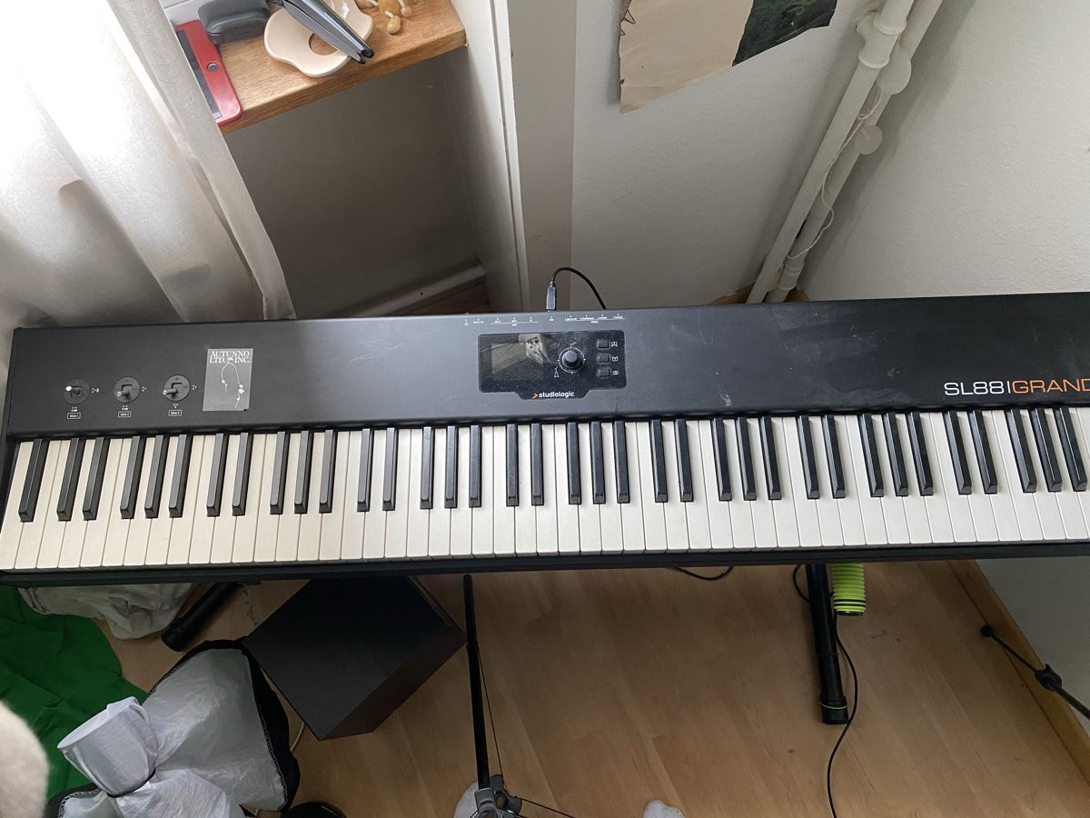 Instruments de musique: Sl 88 Grand midi controller + stand – Neuf (Voir description) à Bern par cas_x8qf