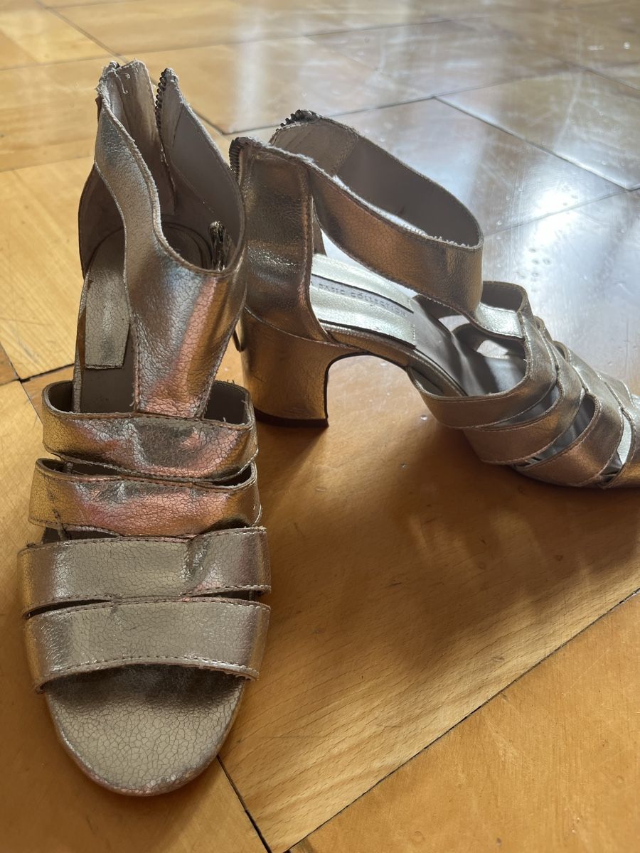 Zara Scarpe da donna: Goldige Pumps Zara – Usato da Zürich venduto da Shopmystyle 1