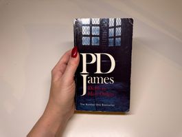 NOVEL: P.D. James, Death in holy Orders