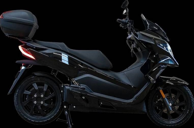 Scooters: AVERSUS Falcon E-Roller A1 90 km/h – Neu und originalverpackt aus Oftringen von AversusBikestore 2