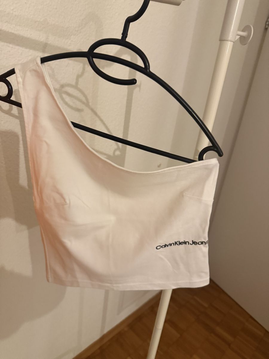 T-shirt: 9 Shirt Grösse M – Usato da Kloten venduto da Schweizkloten 1