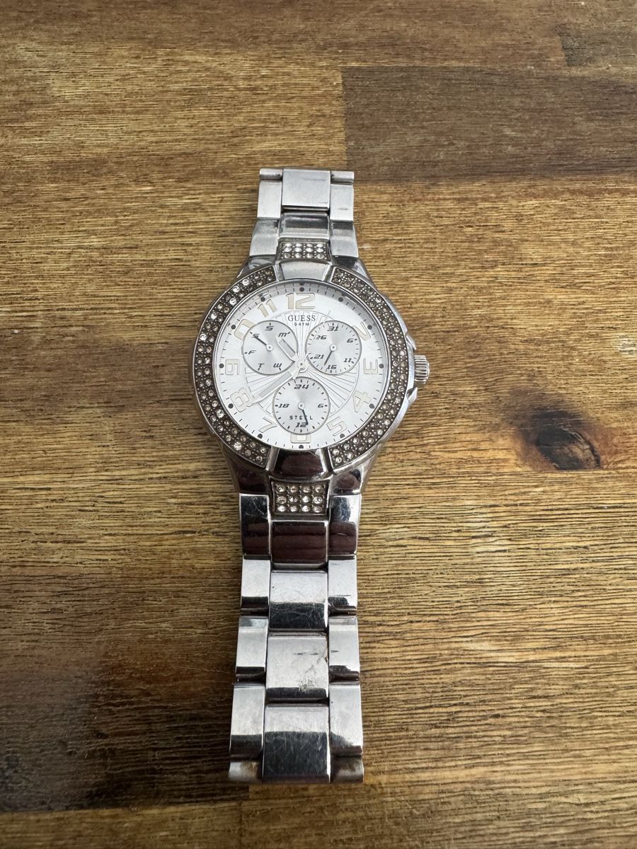 Guess Montres: GUESS Chronograph – D'occasion à Zürich par SAVAPFC