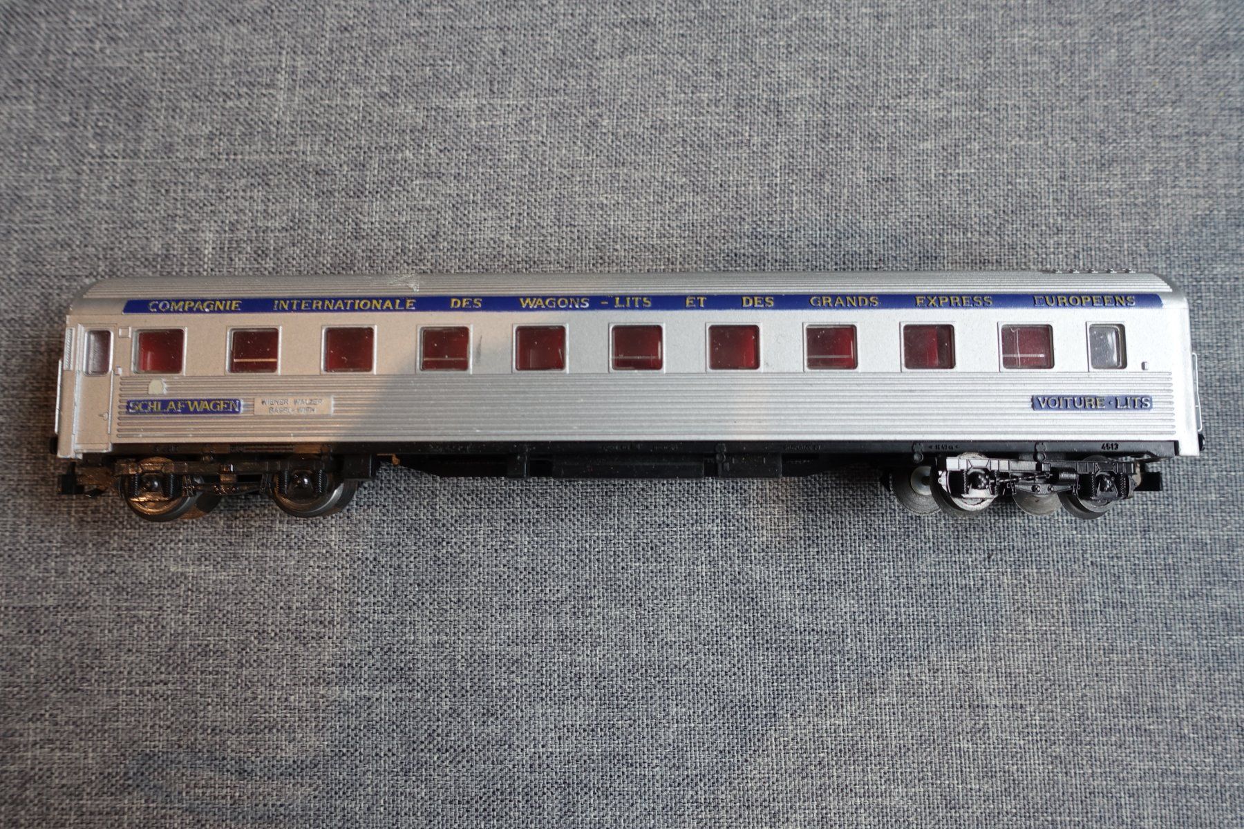 Kleinbahn Modellini di ferrovie: KLEINBAHN No. 385 ISG Schlafwagen – Usato da Wallbach venduto da Sarrows