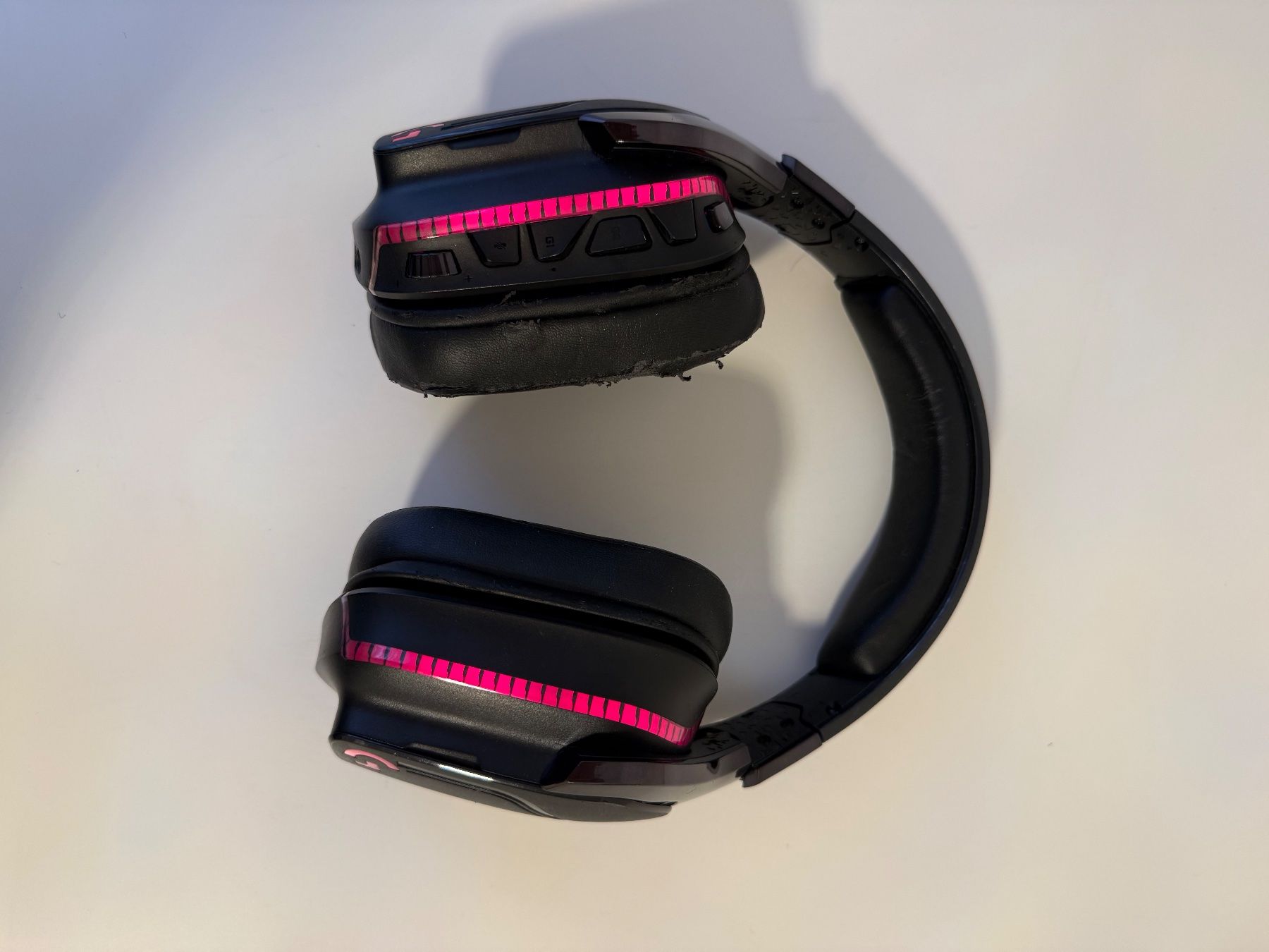 Logitech Kopfhörer: Logitech G935 Wireless Gaming Headset Like New – Defekt aus Genève von ali_5msd 1