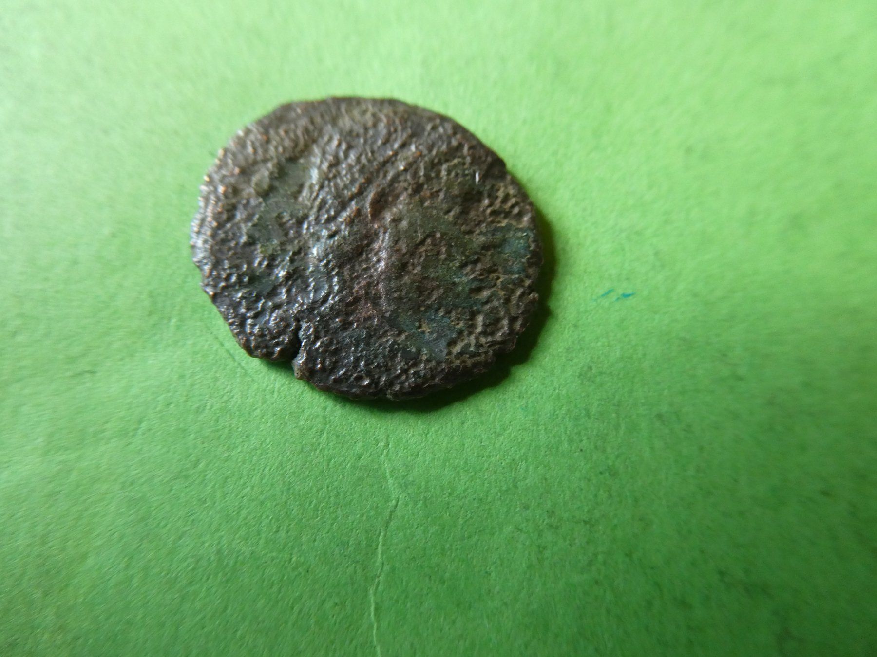 Tutti le monete: uralte Bronzemünze  17 mm     1.78 g – Usato da Hinterforst venduto da Rohusri