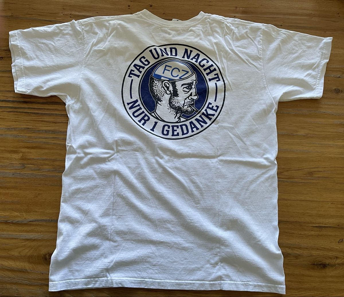 T-shirt: Südkurve T-Shirt Gr.L – Usato da Stallikon venduto da BaumArt