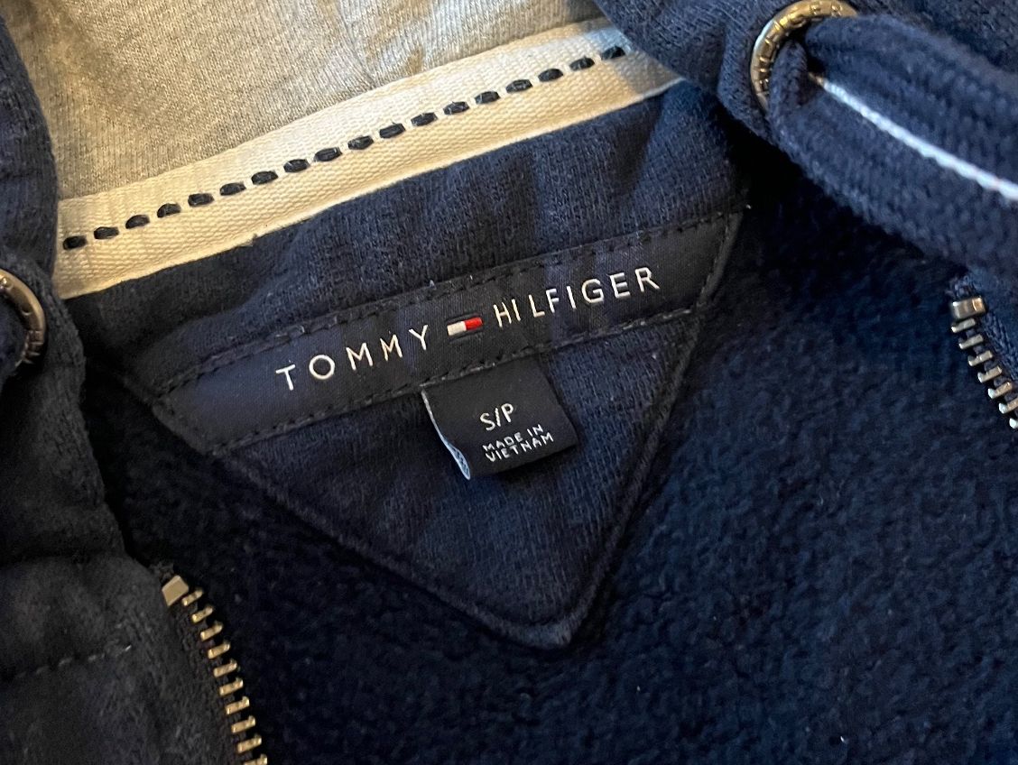 Tommy Hilfiger Giacche: Jäggli Tommy Hilfiger – Usato da Villnachern venduto da schudelinho 1