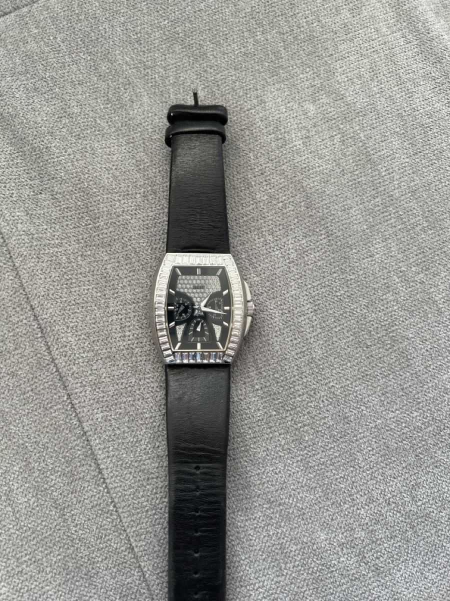 Guess Orologi: Guess Tank Swarovski Crystal référence w18532L1 – Usato da Meyrin venduto da giu_v8tk