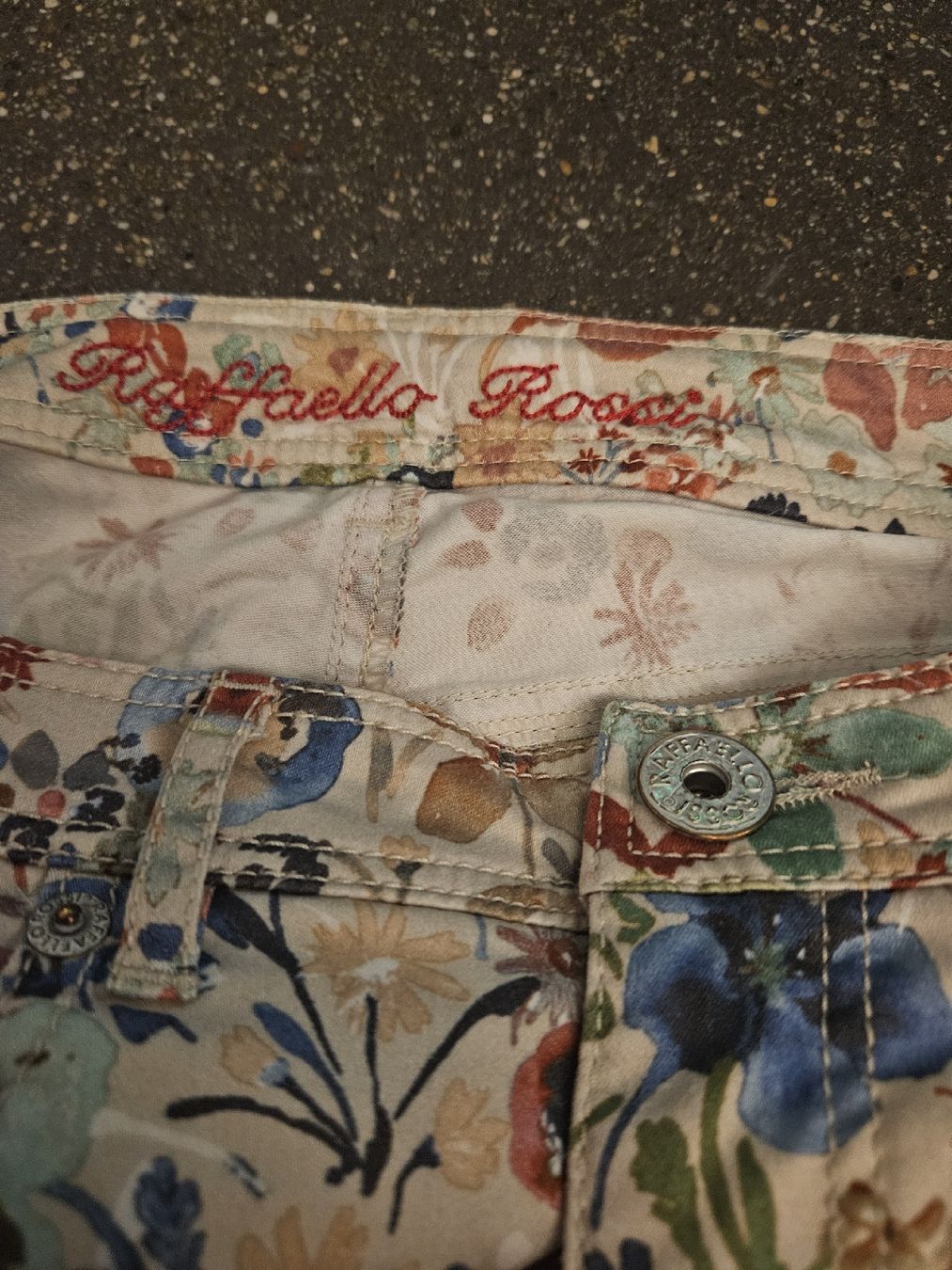 Raffaello Rossi Pantaloni: Raffaello Rossi Hose Blumen Muster Gr 34  – Nuovo (secondo la descrizione) da Anwil venduto da tamoos 3