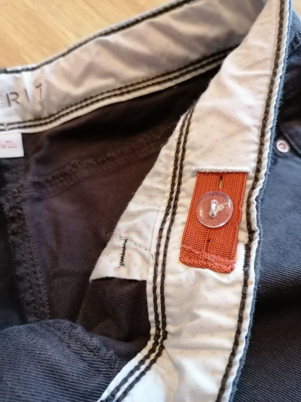 Pantaloni: Pantalon, bas, pantalon jean – Usato da Montcherand venduto da petiteoune75 5