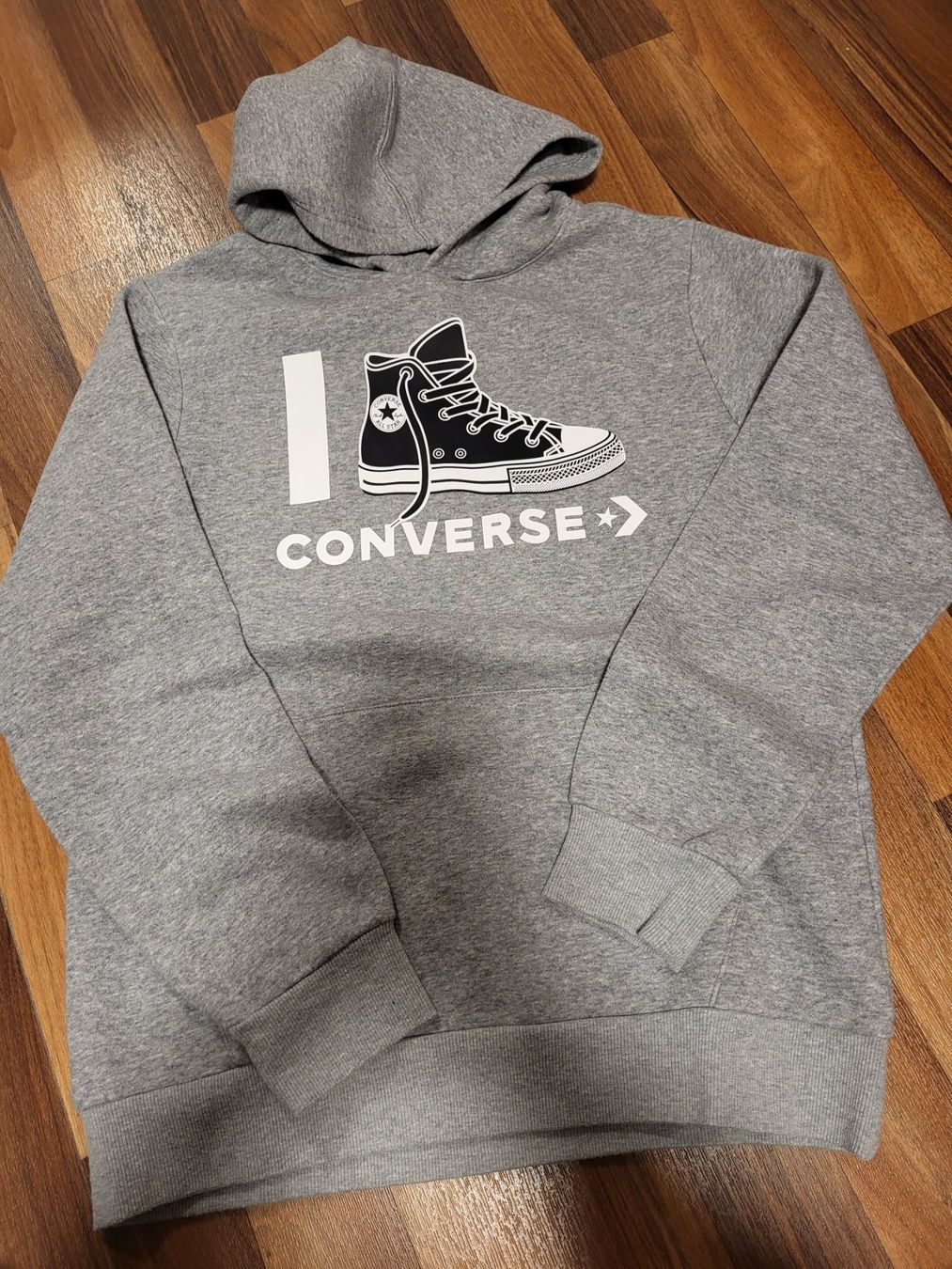 Converse Pullover & Sweatshirts: Pullover Converse – Gebraucht aus Wittenbach von pambob